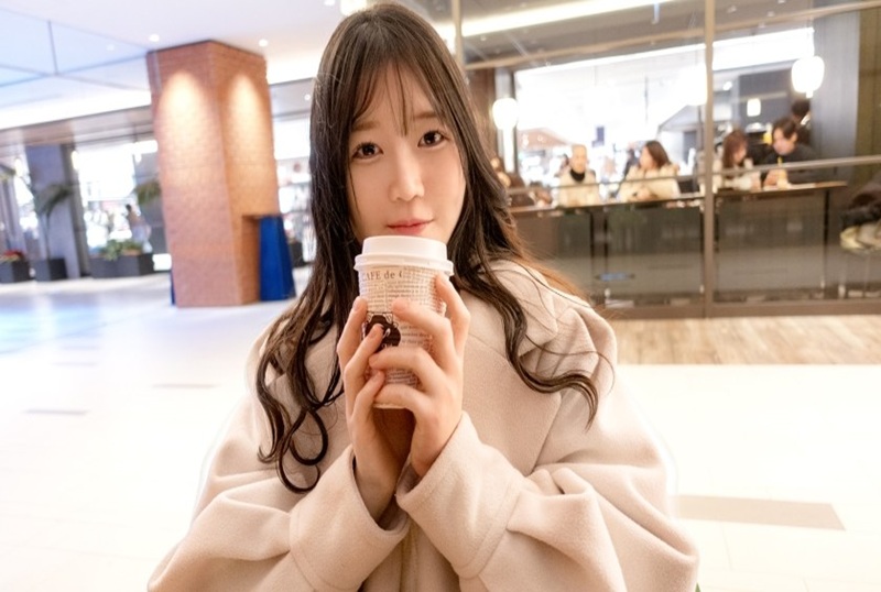 SIRO5486 【初拍】一位在浅草纪念品商店工作的聪明女孩！她看起来很严肃，但她的身体超级敏感，光是乳头就能让她兴奋得像洪水一样喷水！ 素人