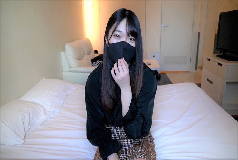 FC21818209 严重的自慰者，20 岁国立大学三年级少女，插入极精细的杰作，就像自慰者的脸一样好。 素人