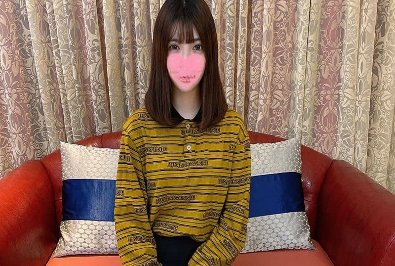 FC21821533 有一半法国人血统，20 岁白皙美丽的乳房少女。大屌插入后，反应强烈达到高潮！！ 素人