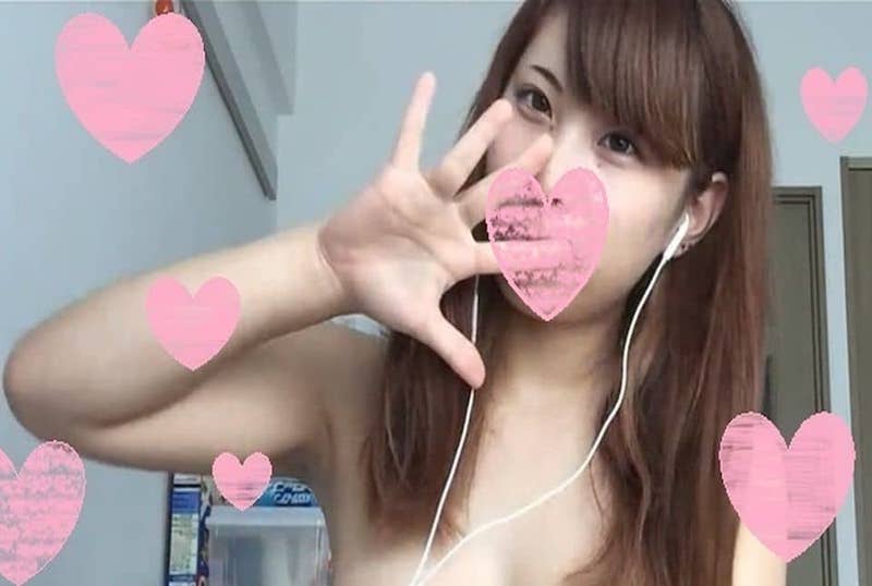 FC21136325 19岁的可爱女孩，在男朋友家偷偷自慰～～ 素人